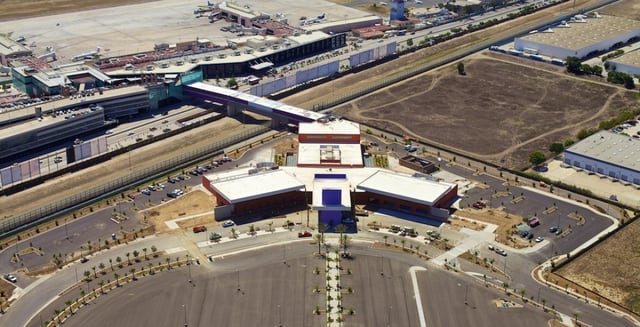 Aeropuerto Tijuana.jpg