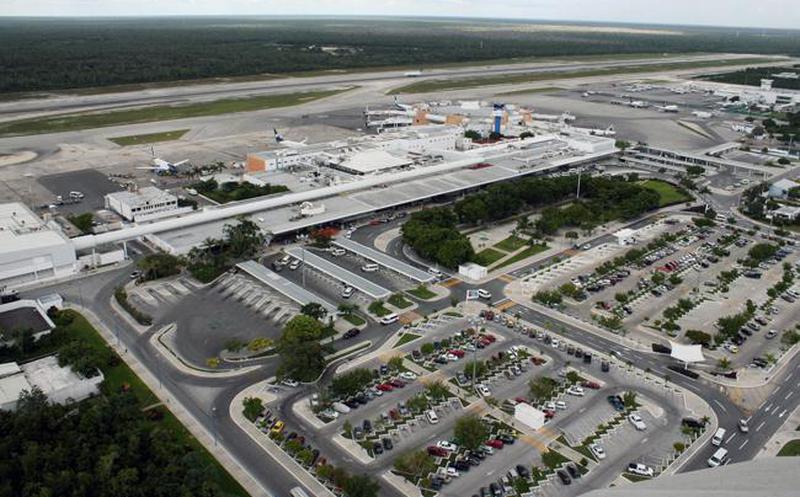 Aeropuerto Cancun.jpg